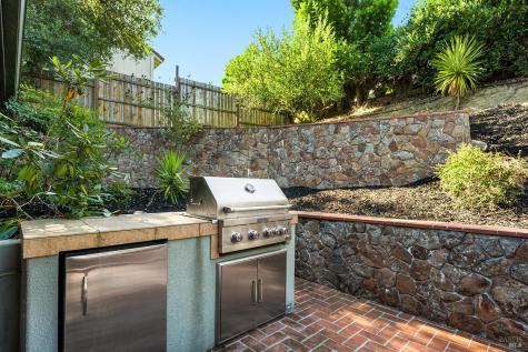 1026 Sunset Drive Healdsburg CA 95448