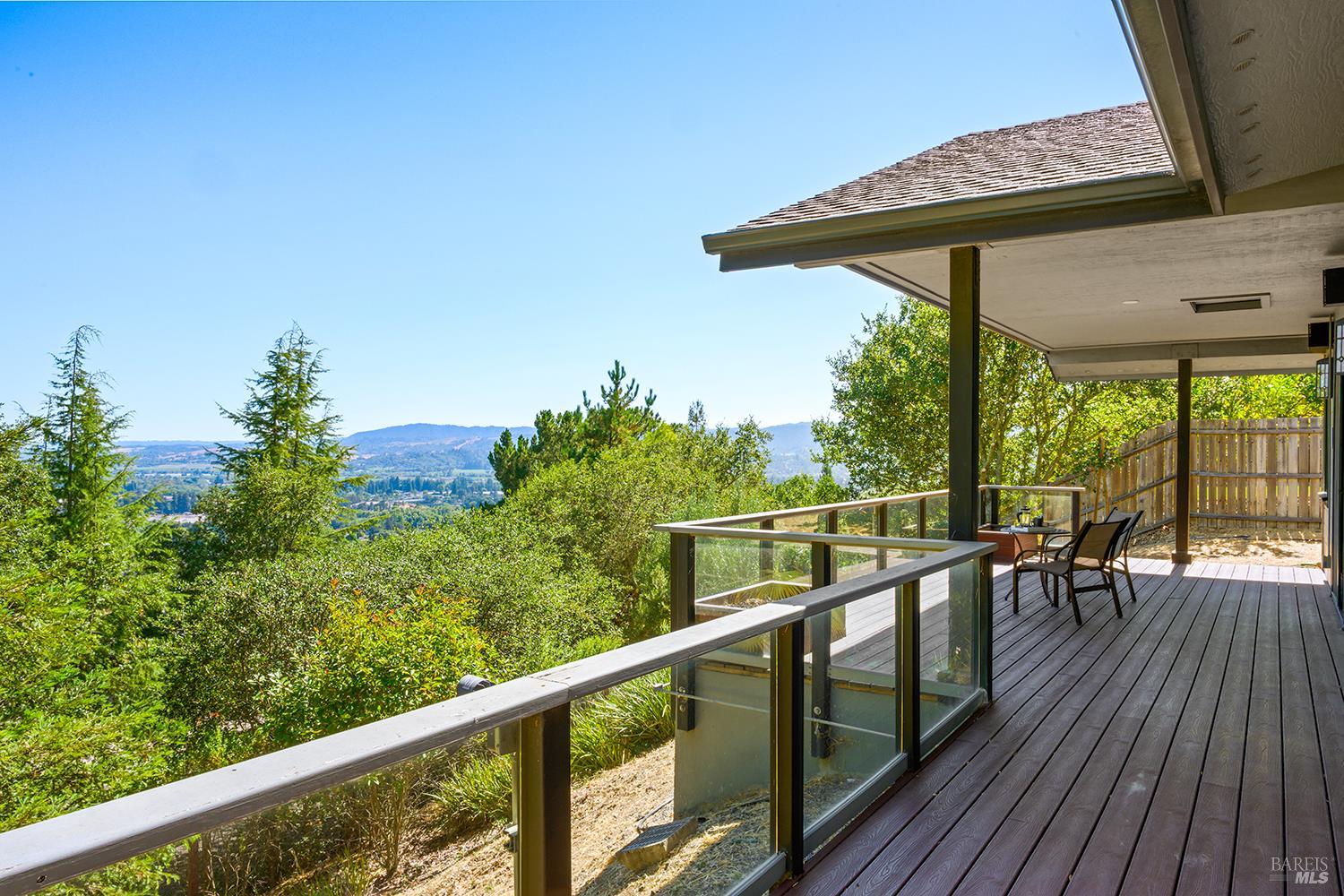 1026 Sunset Drive Healdsburg CA 95448