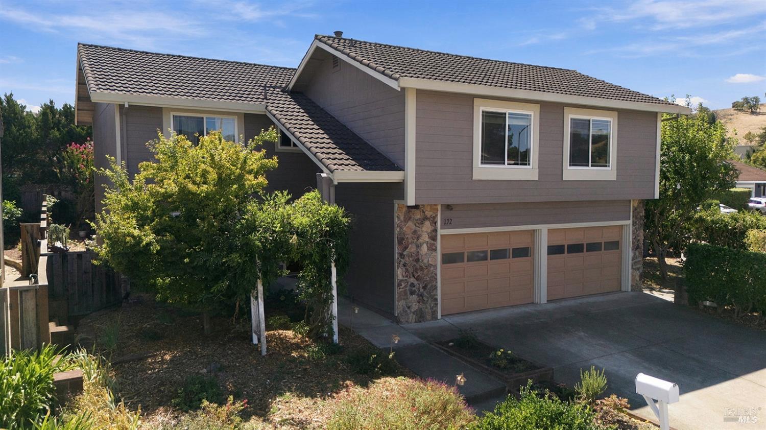 172 Clearview Court Petaluma CA 94952