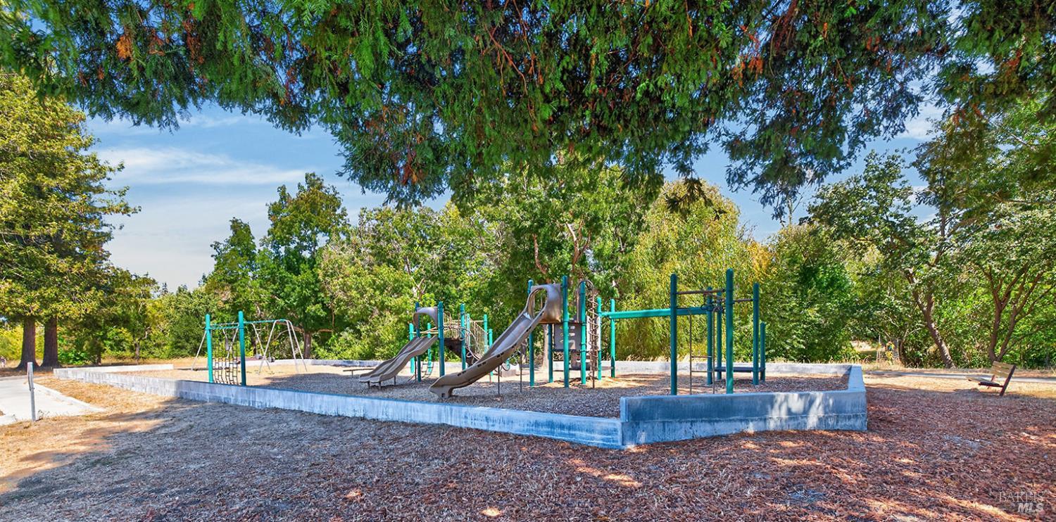172 Clearview Court Petaluma CA 94952