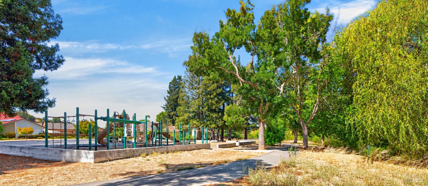 172 Clearview Court Petaluma CA 94952