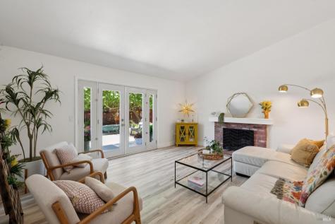985 Emily Avenue Rohnert Park CA 94928