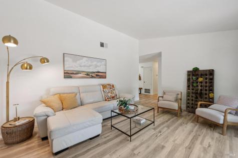 985 Emily Avenue Rohnert Park CA 94928