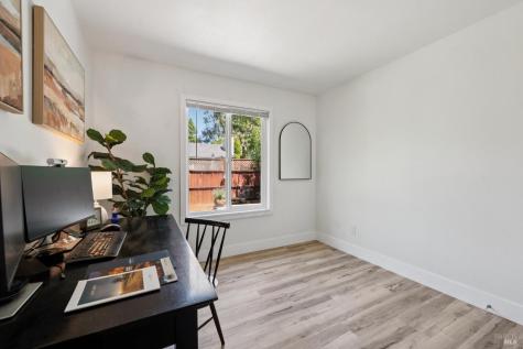 985 Emily Avenue Rohnert Park CA 94928