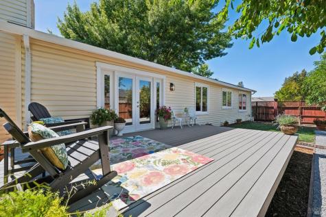 985 Emily Avenue Rohnert Park CA 94928