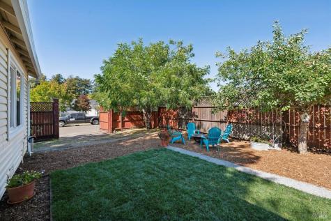 985 Emily Avenue Rohnert Park CA 94928