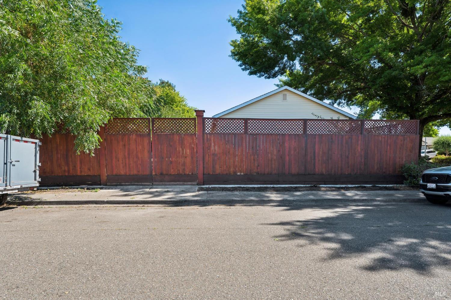 985 Emily Avenue Rohnert Park CA 94928