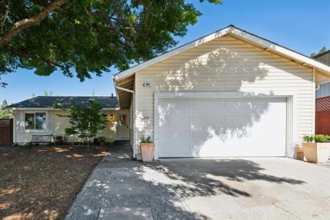 985 Emily Avenue Rohnert Park CA 94928