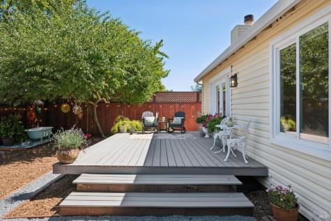 985 Emily Avenue Rohnert Park CA 94928