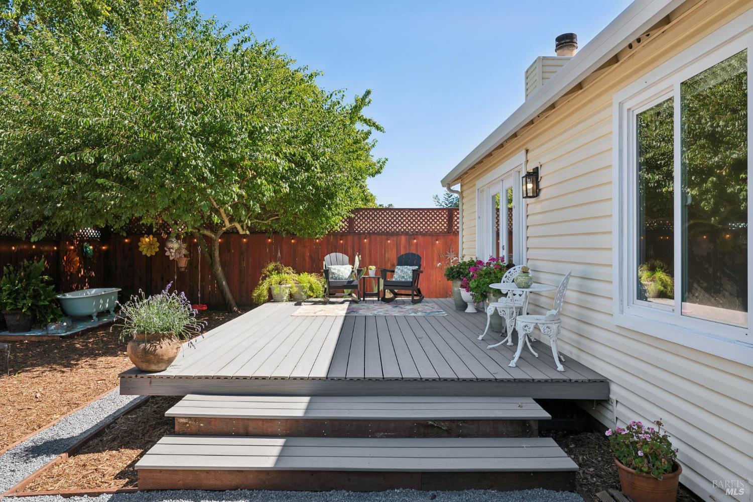985 Emily Avenue Rohnert Park CA 94928