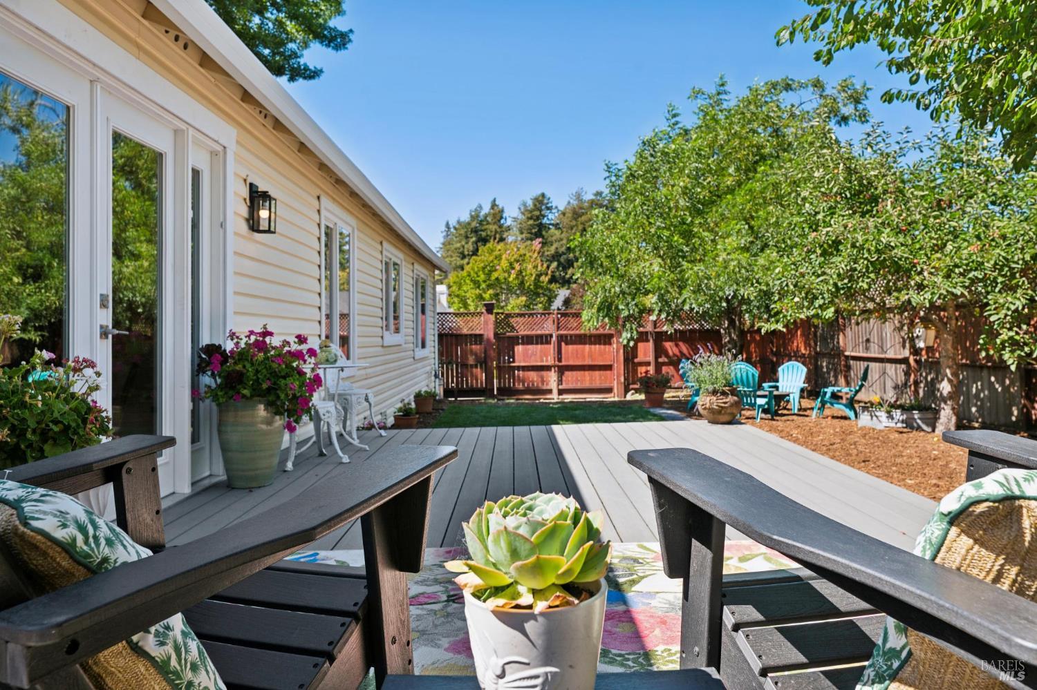 985 Emily Avenue Rohnert Park CA 94928
