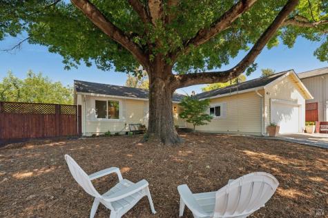 985 Emily Avenue Rohnert Park CA 94928