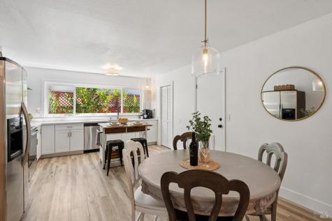 985 Emily Avenue Rohnert Park CA 94928