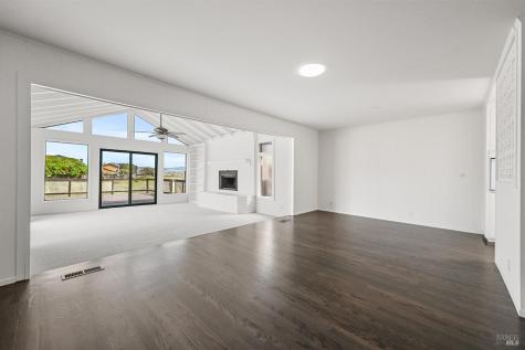 131 Golden Hind Passage Corte Madera CA 94925