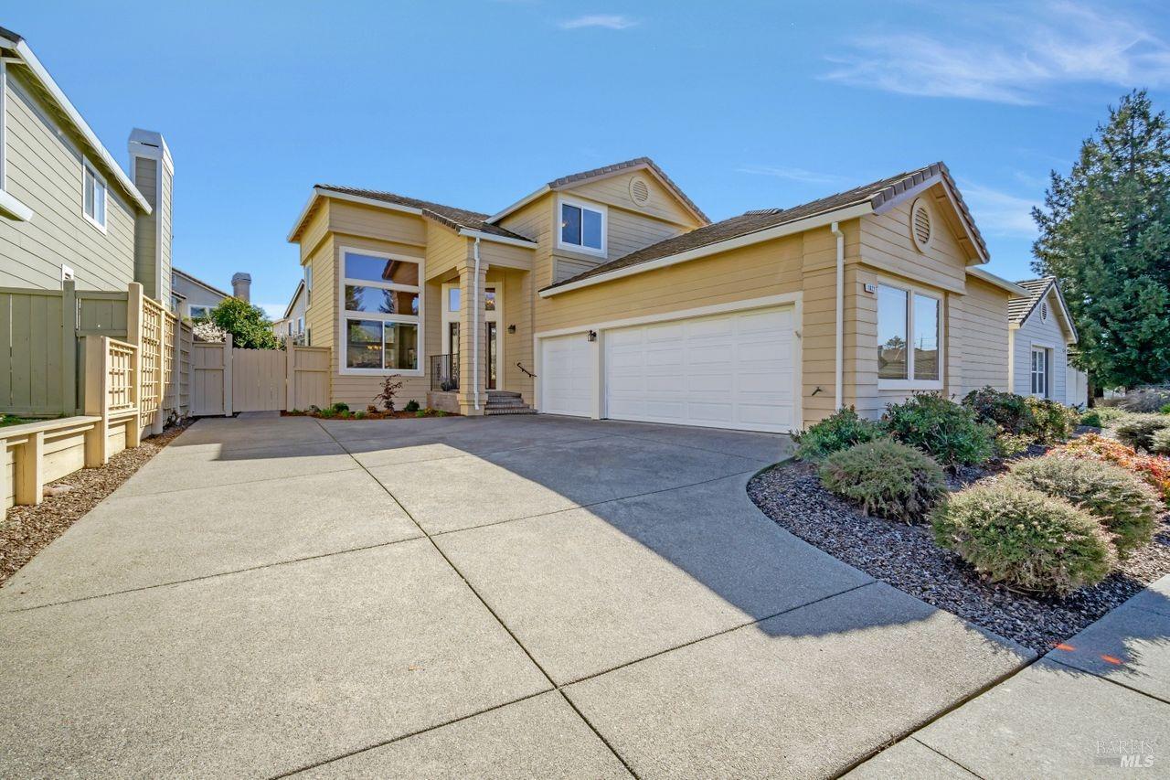 1822 Rainier Circle Petaluma CA 94954