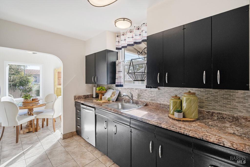 1042 Calaveras Way Vallejo CA 94590