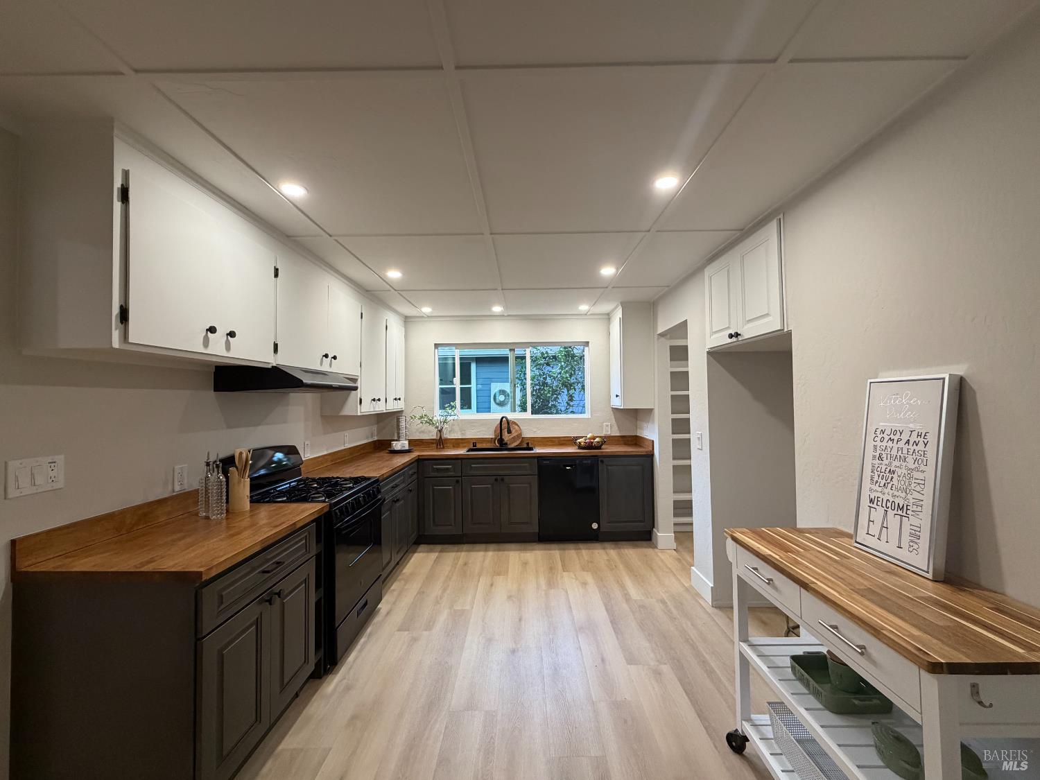 16344 5th Street Guerneville CA 95446