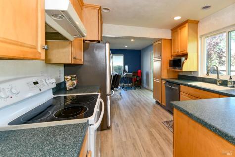 1106 Noyo Place Santa Rosa CA 95401