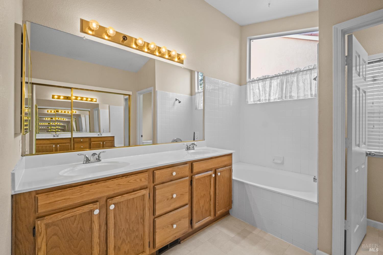 829 Vassar Drive Vacaville CA 95687
