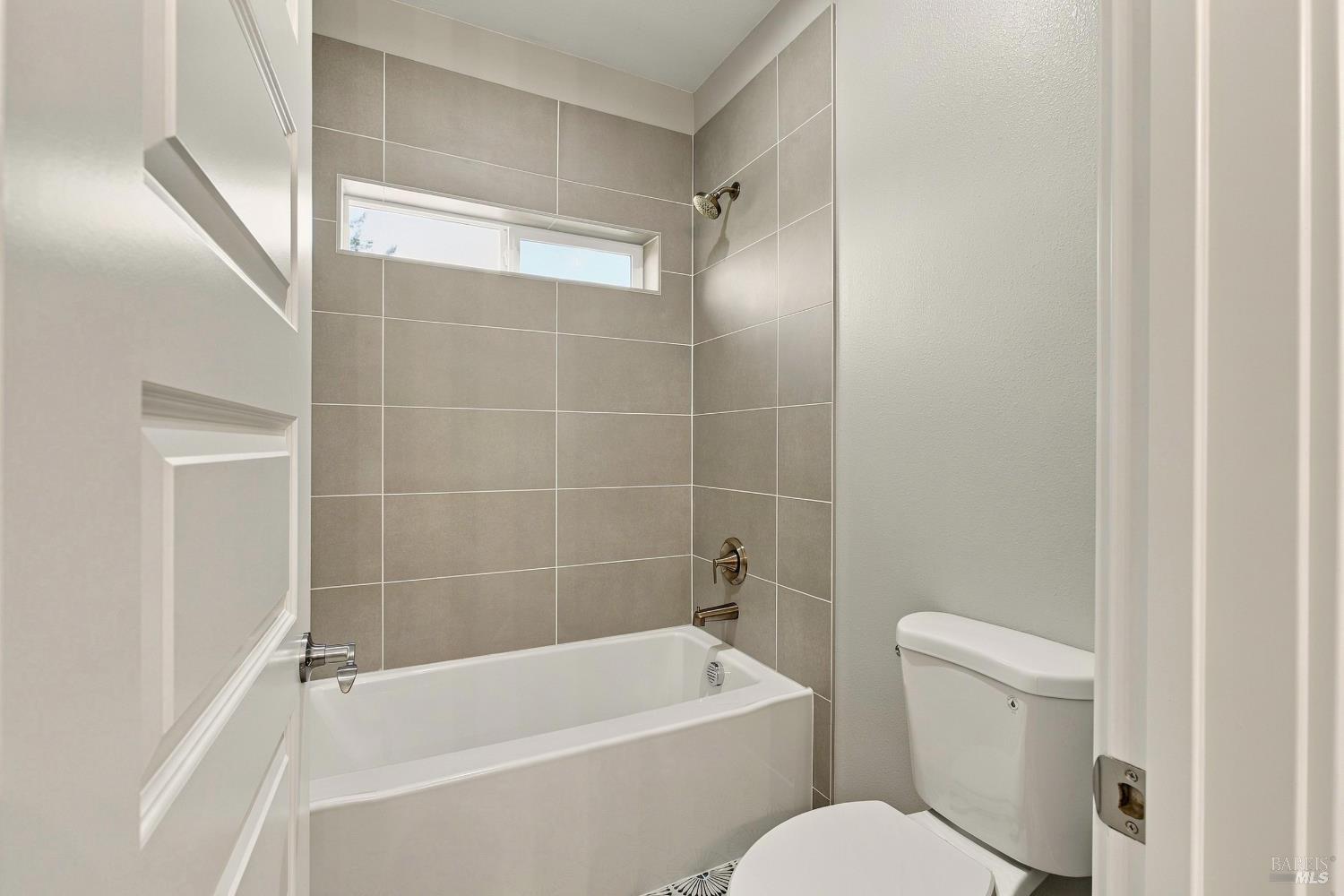 3695 Wyndemere Circle Santa Rosa CA 95403