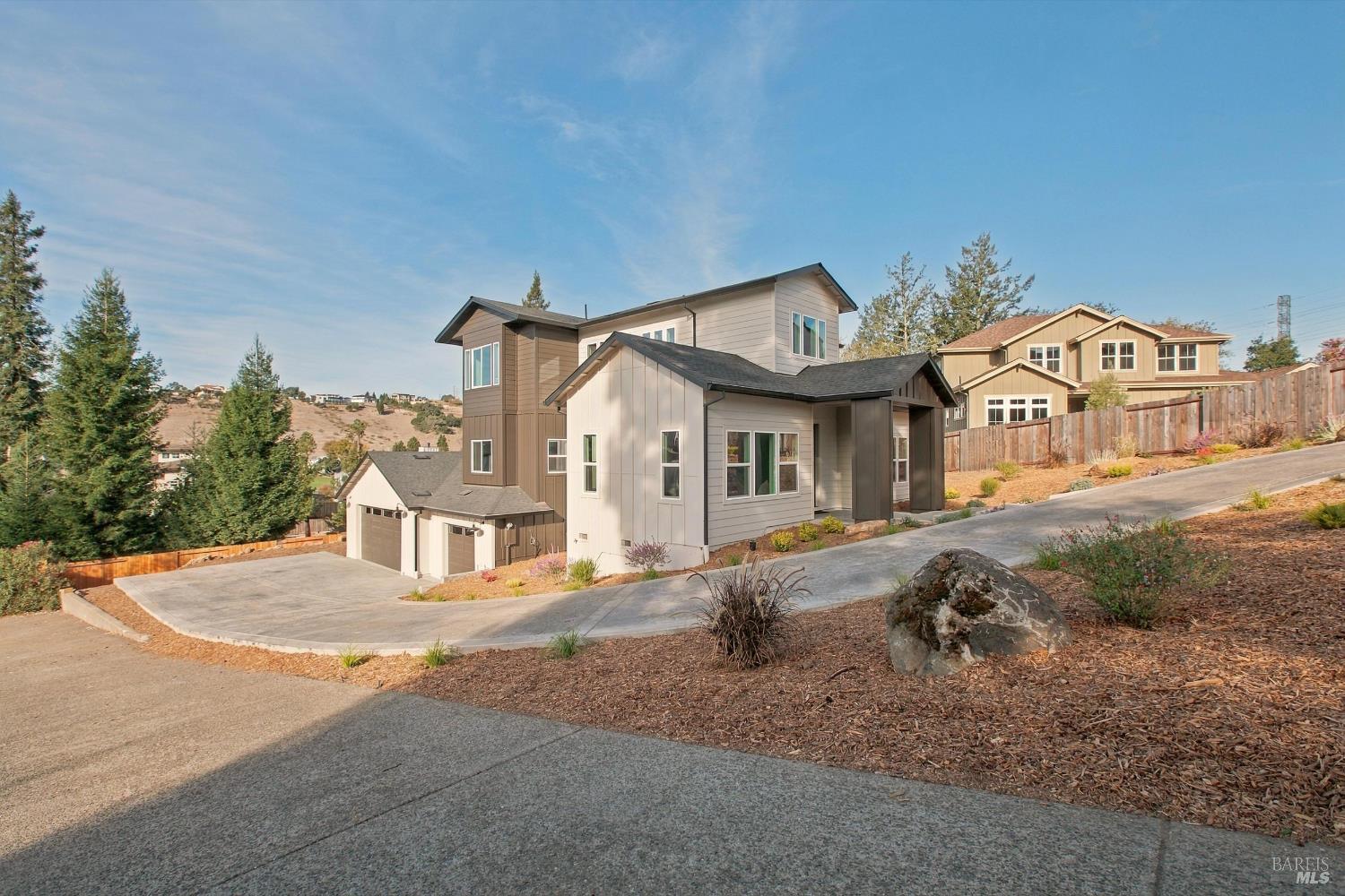 3695 Wyndemere Circle Santa Rosa CA 95403