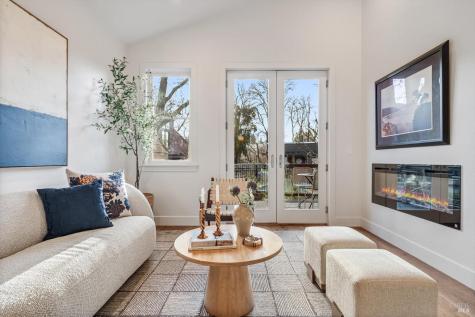 532 Grove Street Healdsburg CA 95448