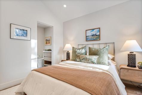 532 Grove Street Healdsburg CA 95448