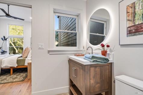 532 Grove Street Healdsburg CA 95448