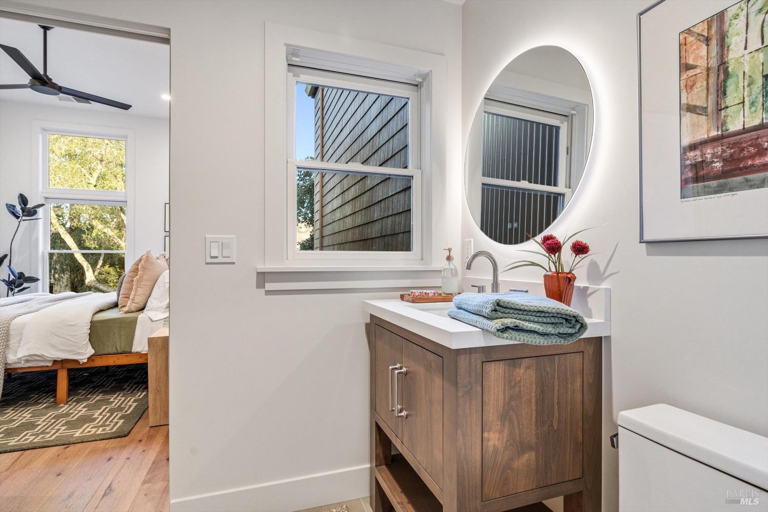 532 Grove Street Healdsburg CA 95448