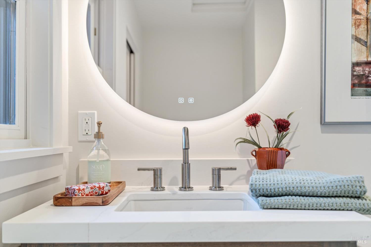 532 Grove Street Healdsburg CA 95448