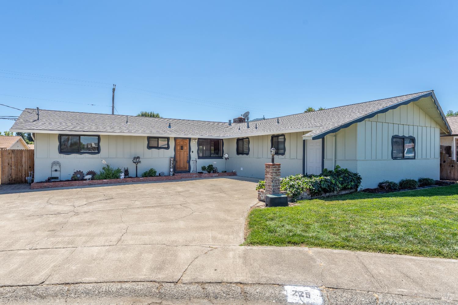 225 Zinfandel Drive Ukiah CA 95482
