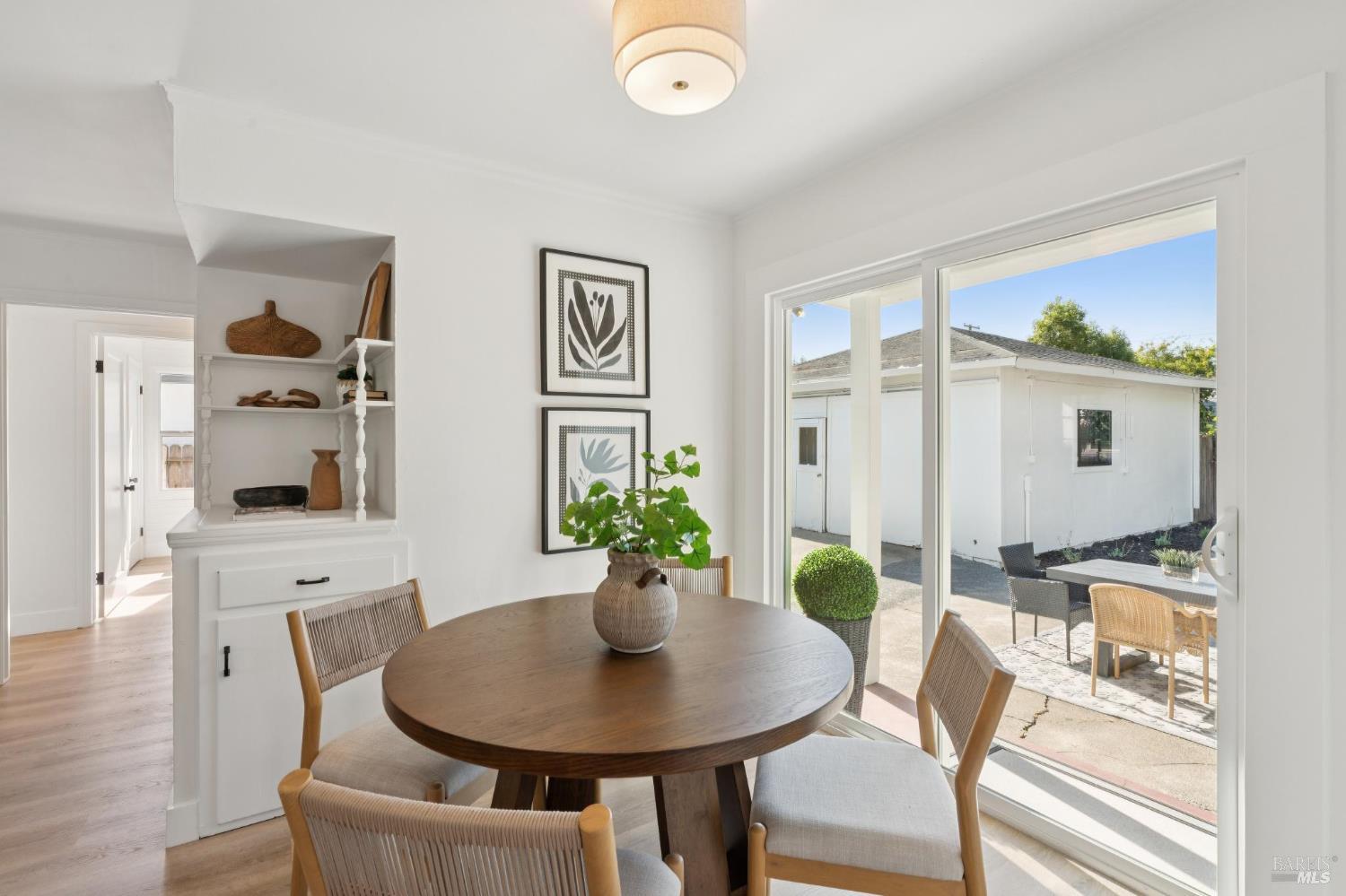1825 Robin Hood Lane Santa Rosa CA 95405