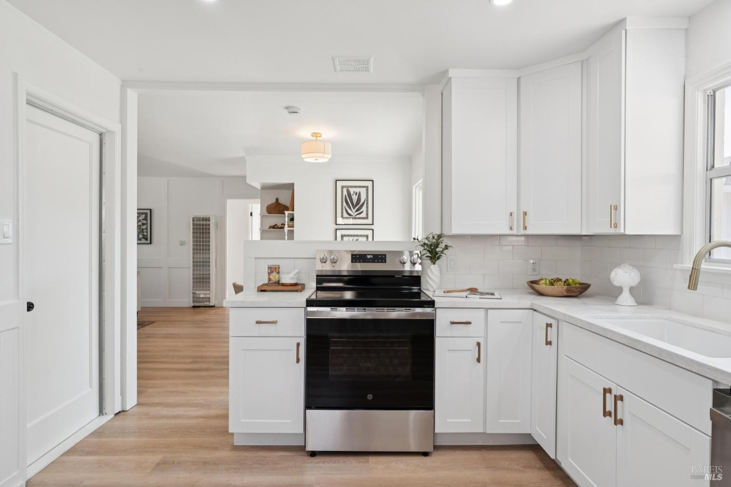 1825 Robin Hood Lane Santa Rosa CA 95405