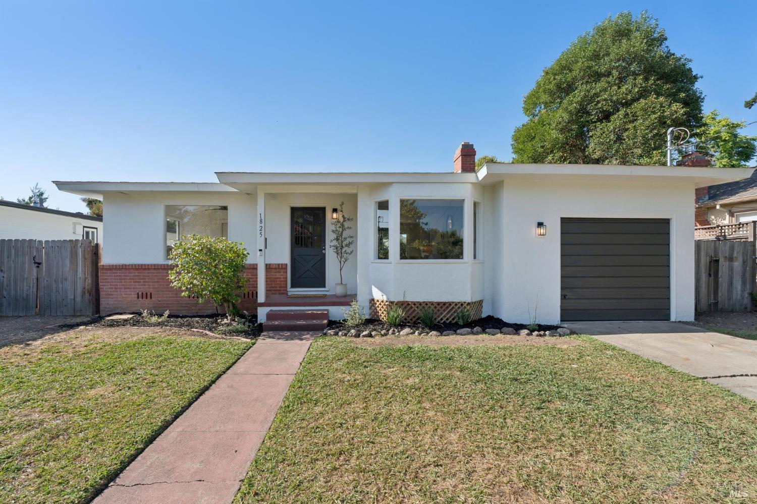 1825 Robin Hood Lane Santa Rosa CA 95405