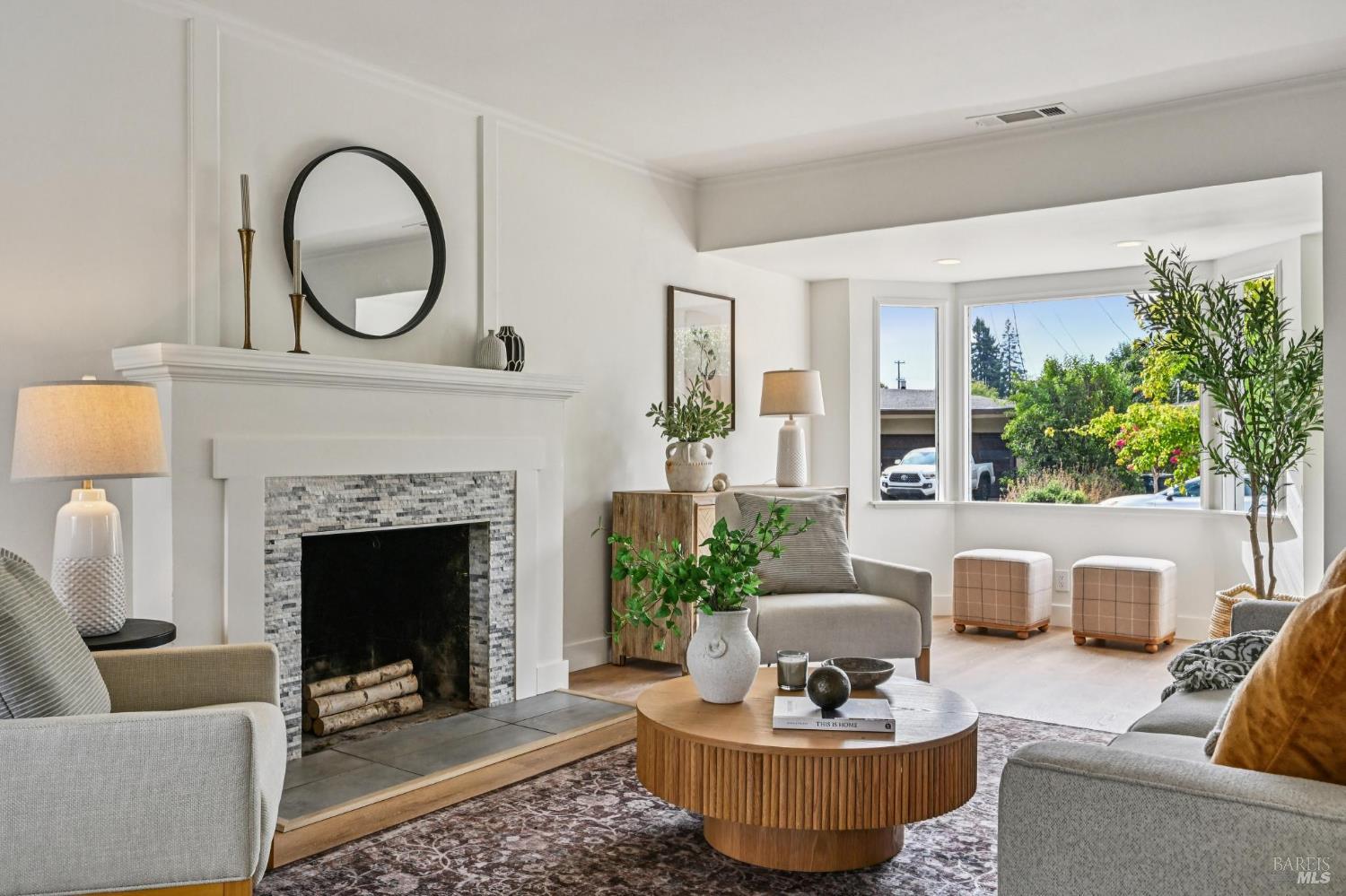 1825 Robin Hood Lane Santa Rosa CA 95405
