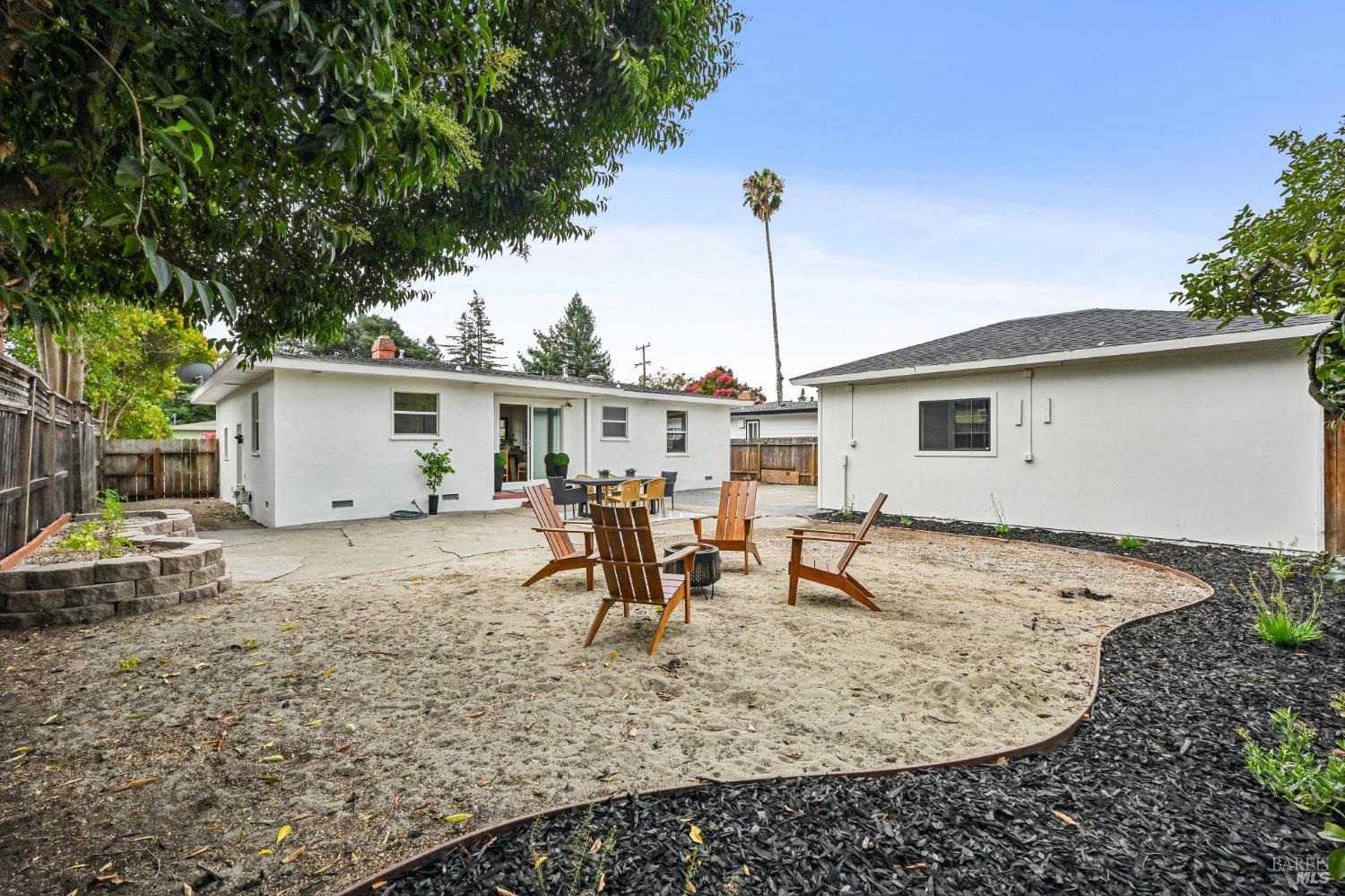 1825 Robin Hood Lane Santa Rosa CA 95405