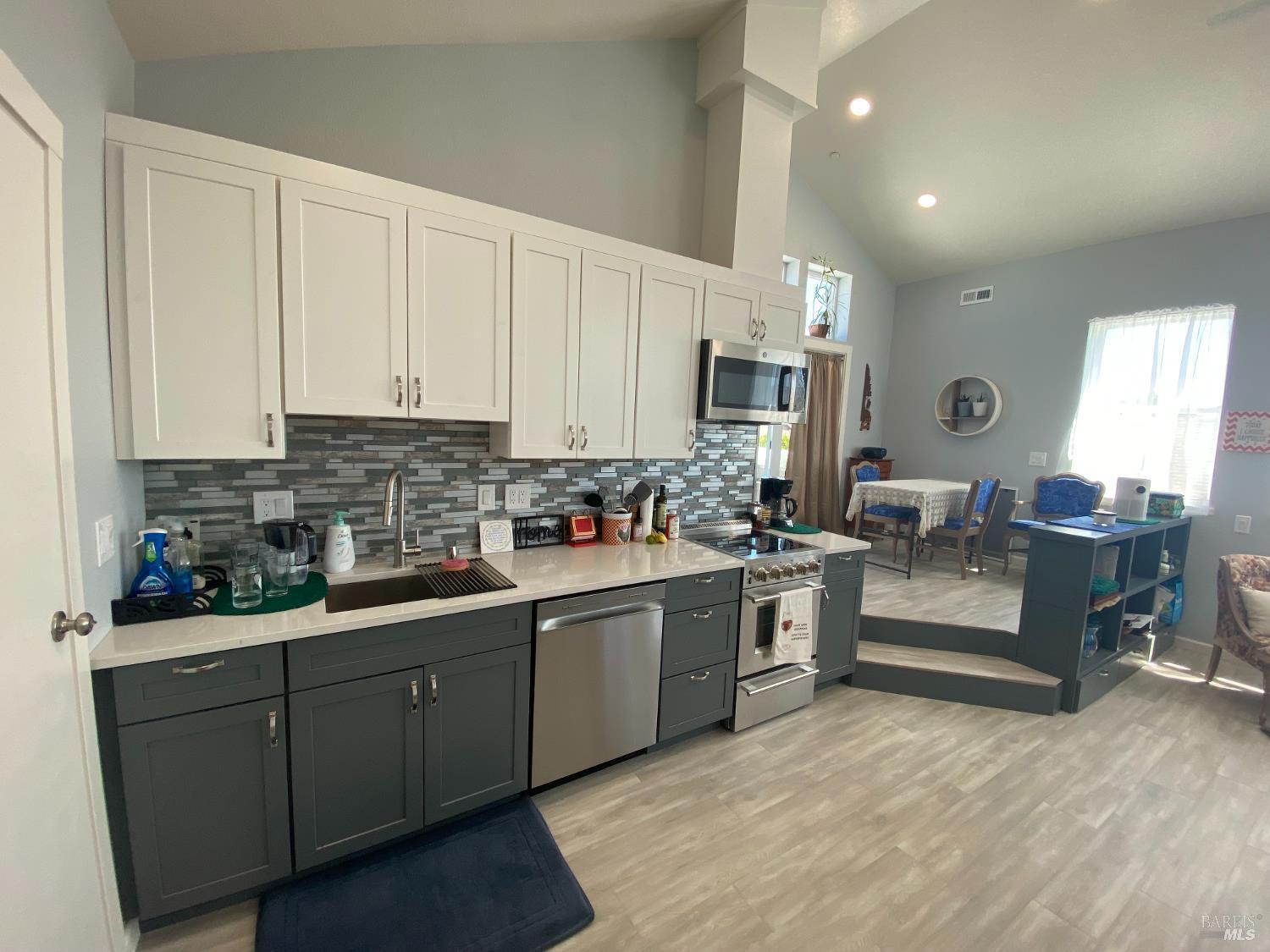 1956 Dogwood Drive Santa Rosa CA 95403