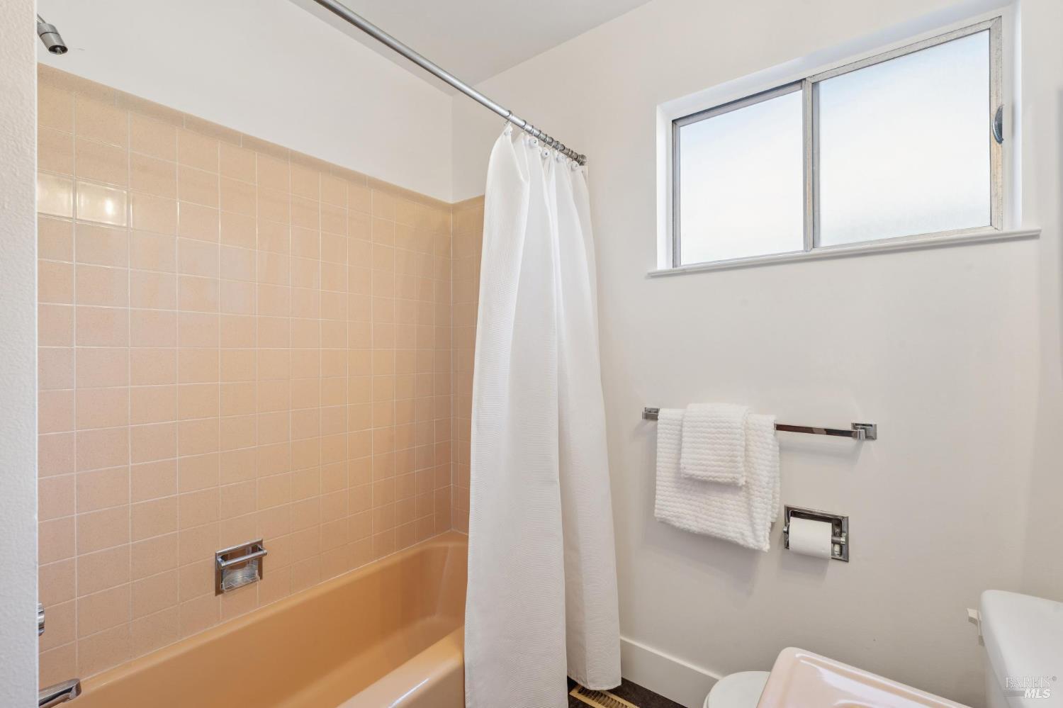 108 Lakeside Drive Corte Madera CA 94925