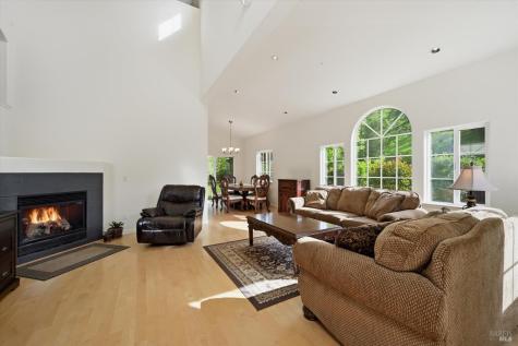 321 Portofino Way Cloverdale CA 95425