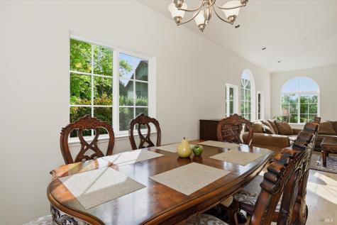 321 Portofino Way Cloverdale CA 95425
