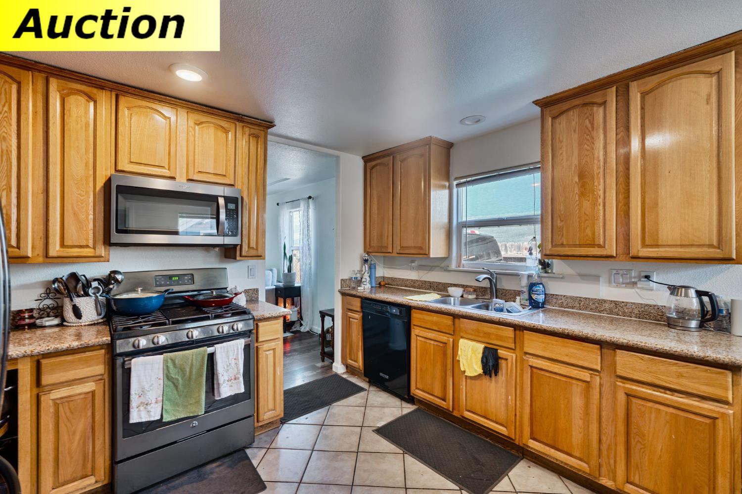3734 22nd Avenue Sacramento CA 95820