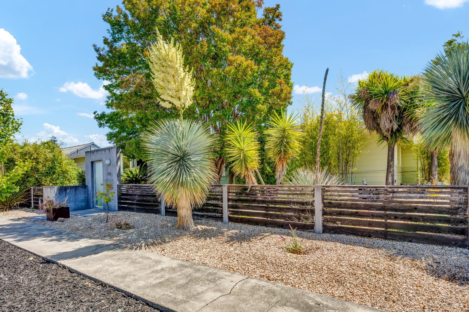 186 S Seymour Street Napa CA 94559