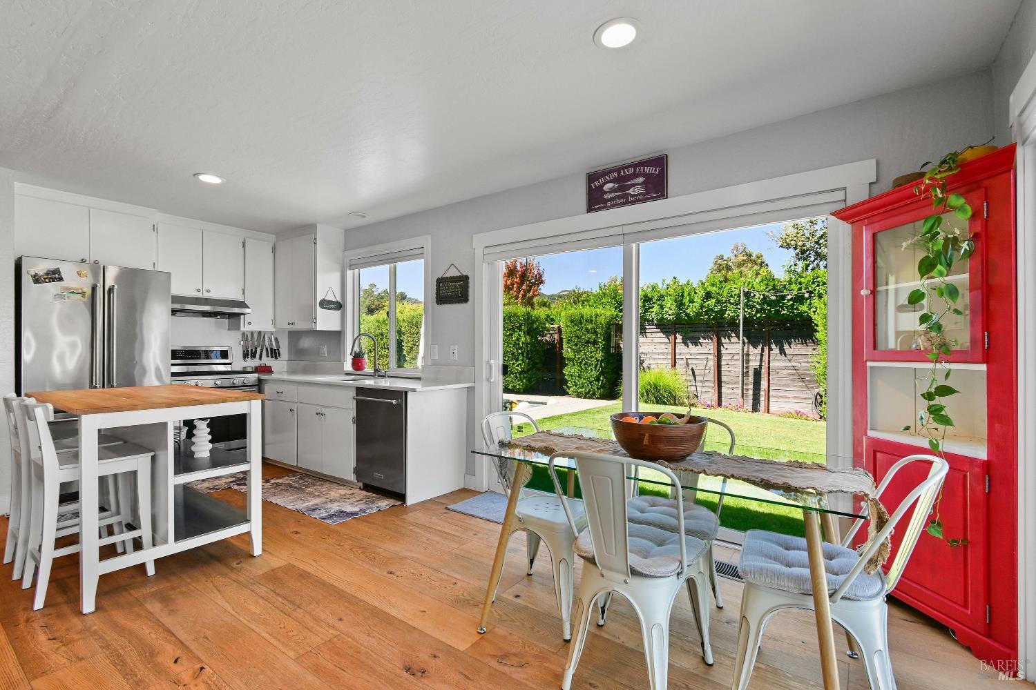 19022 Orange Avenue El Verano CA 95476