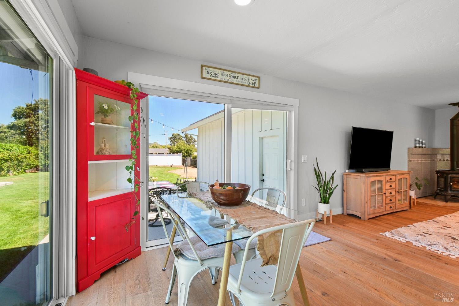 19022 Orange Avenue El Verano CA 95476