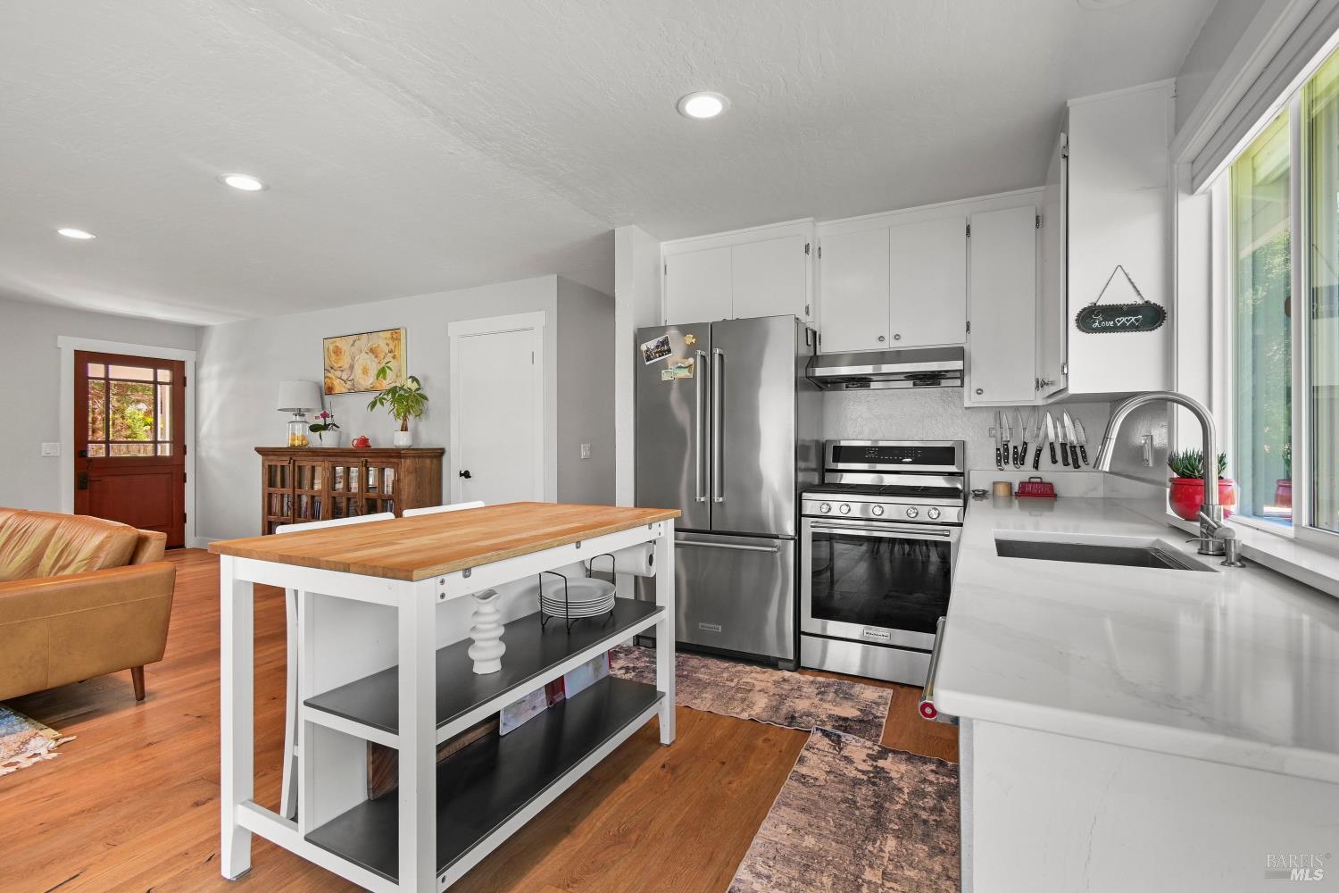 19022 Orange Avenue El Verano CA 95476