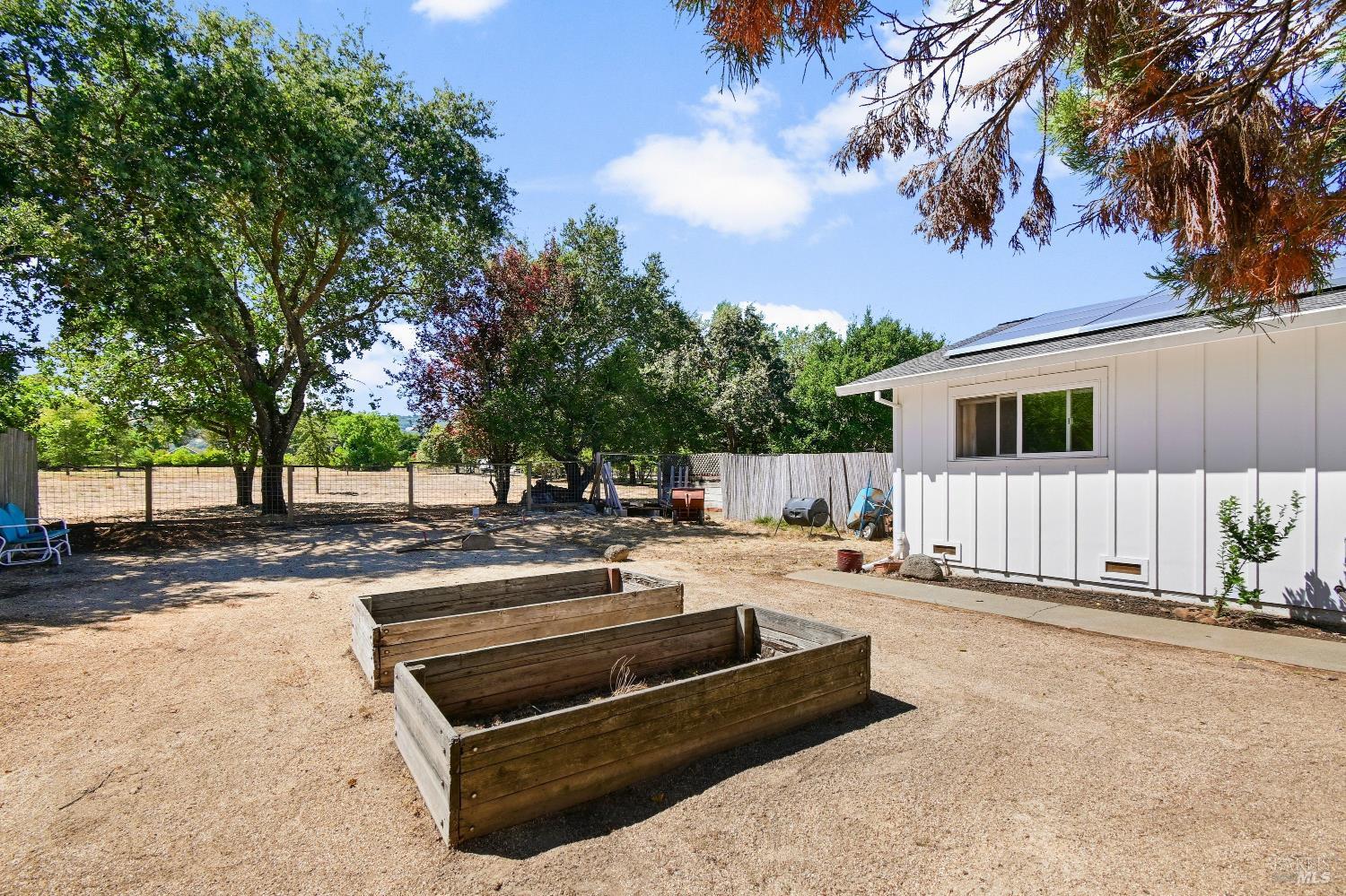 19022 Orange Avenue El Verano CA 95476