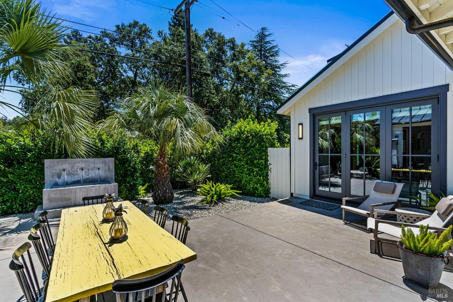 1814 Spring Street St. Helena CA 94574