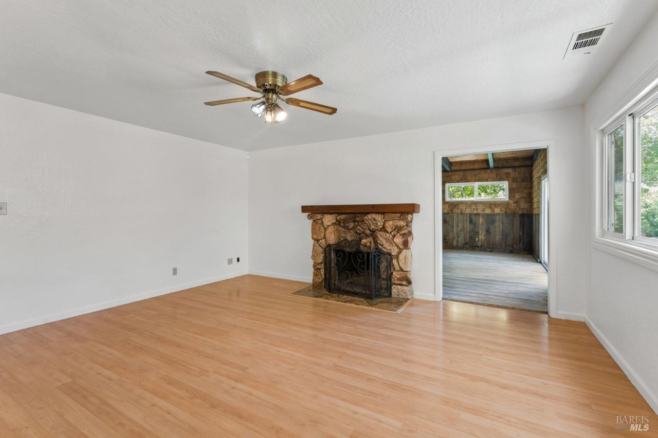 40 Queens Court Napa CA 94558
