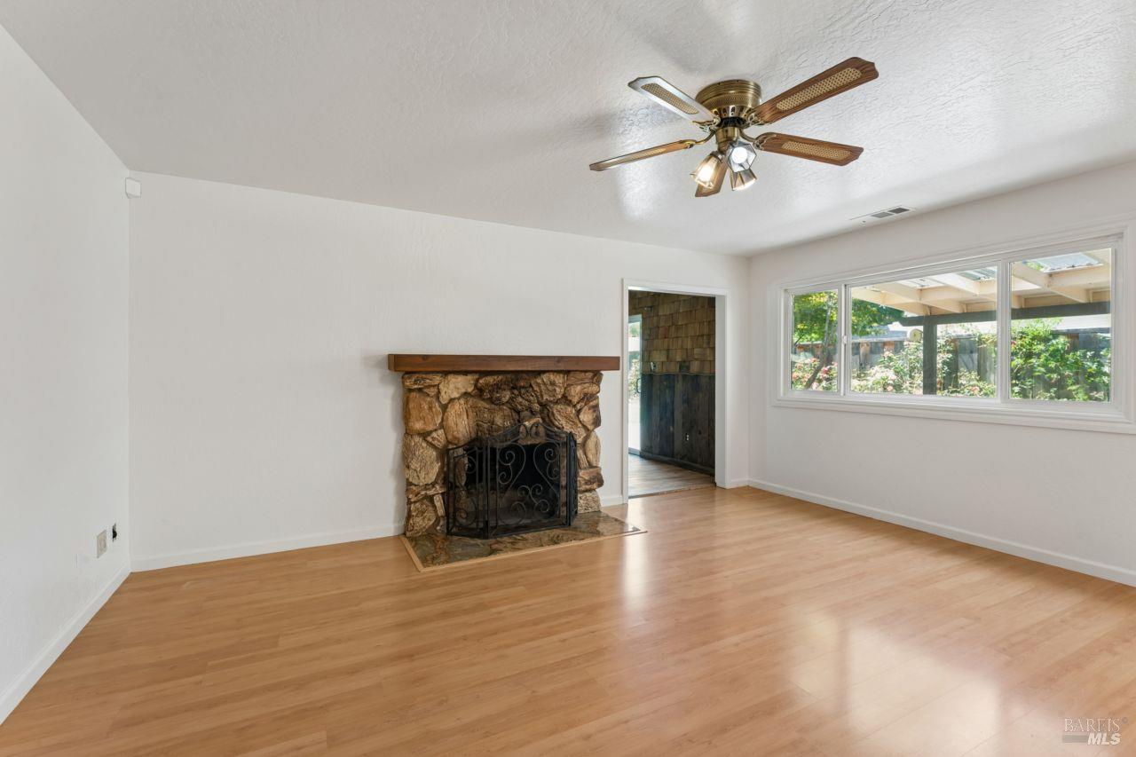 40 Queens Court Napa CA 94558