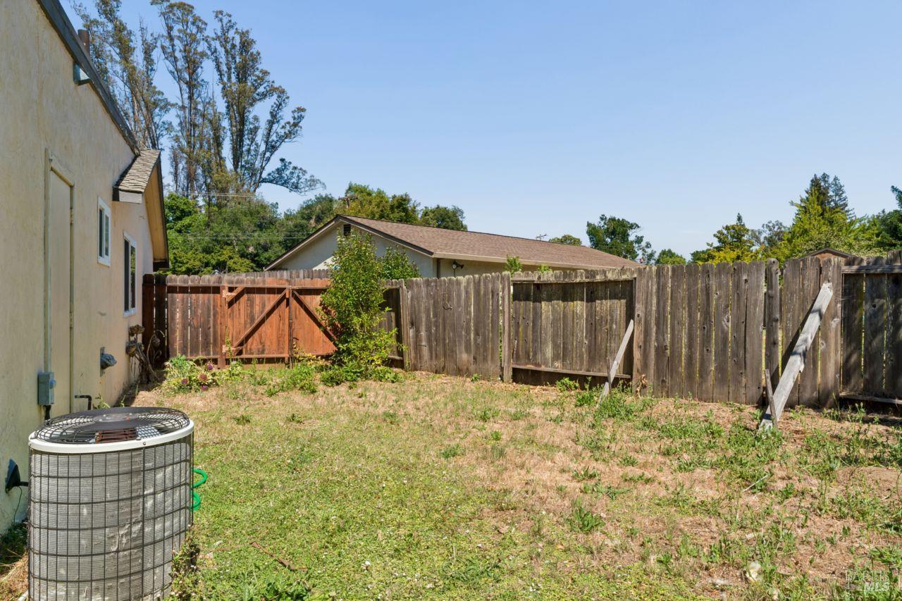 40 Queens Court Napa CA 94558